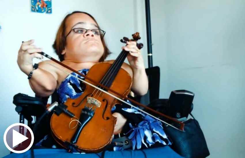 Aprender violino mudou a vida de uma mulher